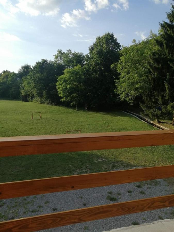 Vacation House Studenac Bihać Екстериор снимка
