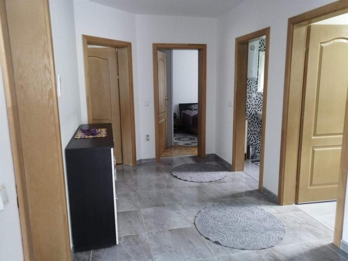 Vacation House Studenac Bihać Екстериор снимка