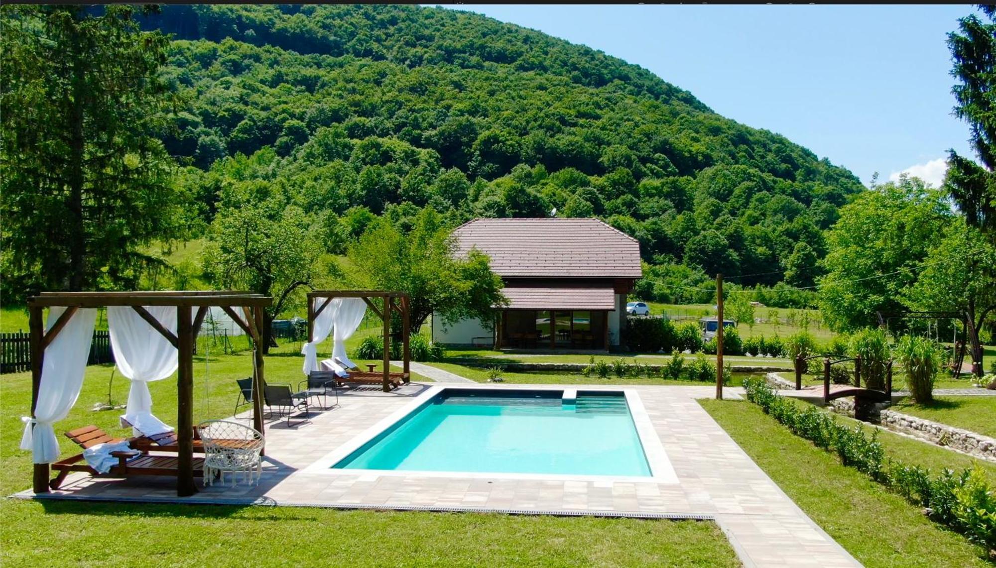 Vacation House Studenac Bihać Екстериор снимка